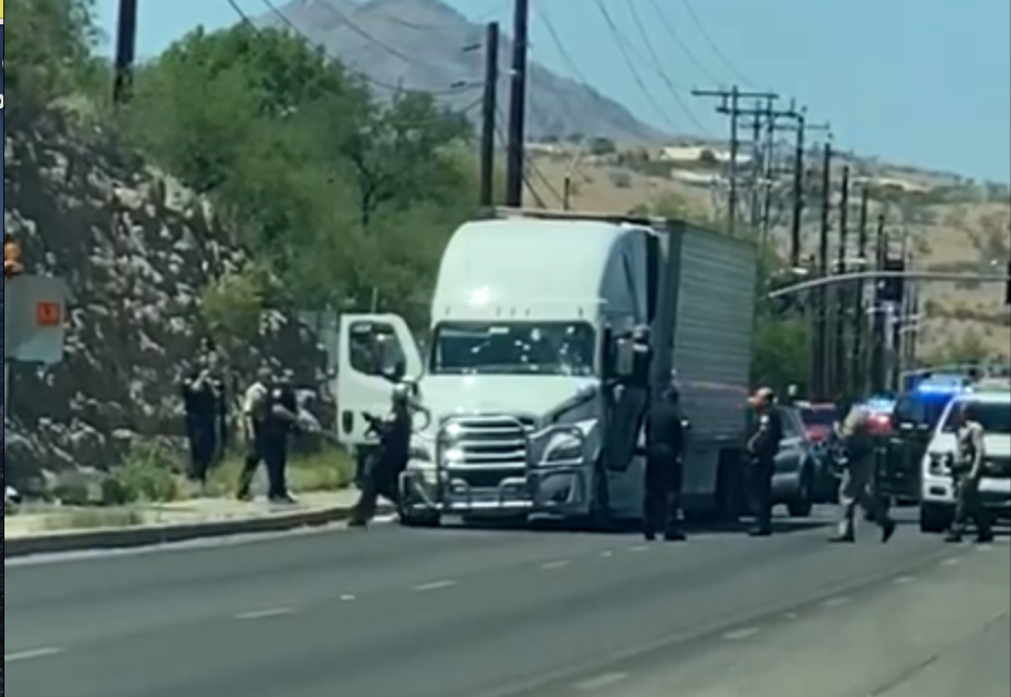 Police shooting at Wal-Mart Nogales - The Border Reports