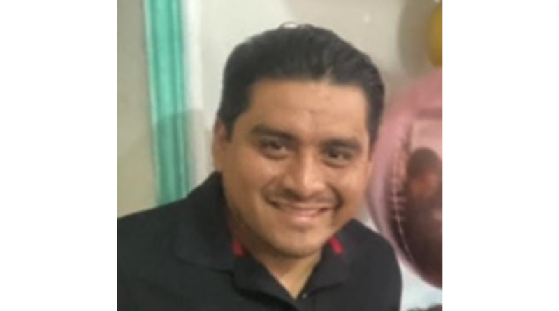 Jesús David "N" desapareció tras huir al monte al oír los disparos. Viajaba desde Mazatlán a Puerto Peñasco. Su búsqueda sigue activa por elementos de seguridad.