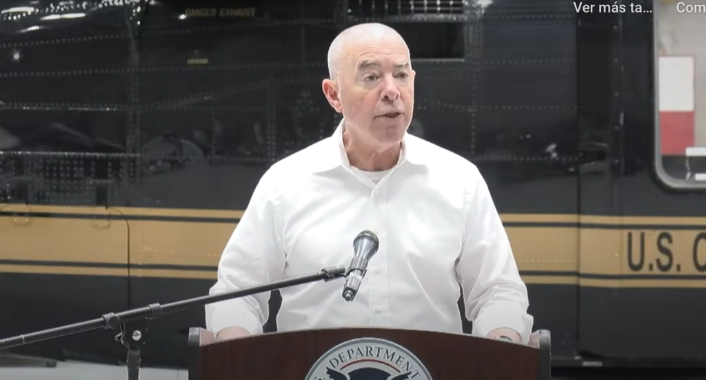 Medidas de Biden Reducen Encuentros Fronterizos en un 45%, señala Alejandro Mayorkas.