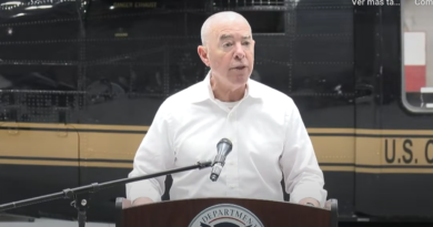 Medidas de Biden Reducen Encuentros Fronterizos en un 45%, señala Alejandro Mayorkas.