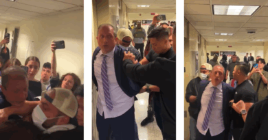 Brad Lander arrestado por ICE en Corte de Inmigración. (Pic Brad Lander).