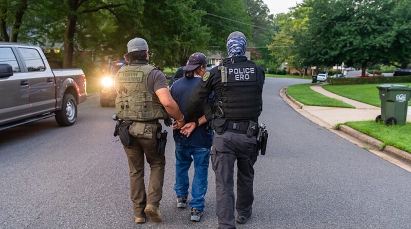 Encarcelan a mexicanos por resistirse al ICE en Metro Atlanta, Georgia. 📸 ICE