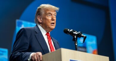 Trump celebra fallo de la Corte Suprema que limita el poder de los jueces.(Pic WH)jpg (Official White House Photo by Daniel Torok)