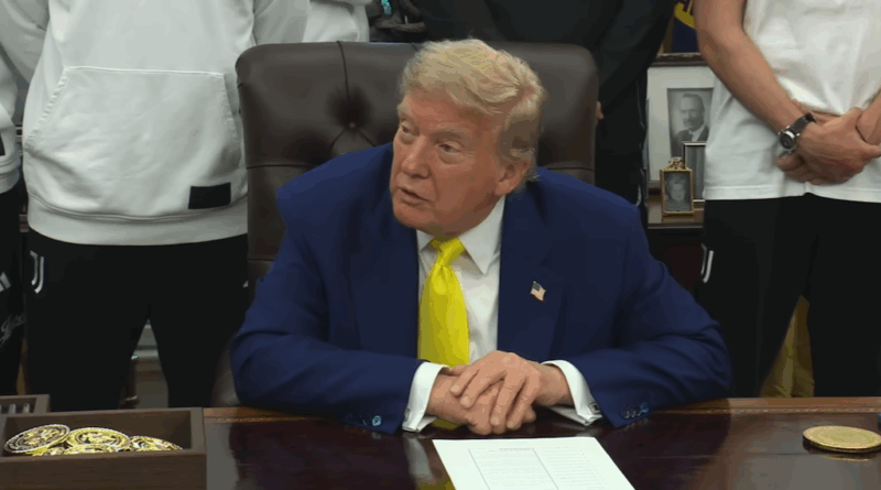 Trump habla sobre Irán y la entrevista Ted Cruz y Tucker Carlson.