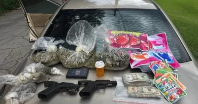 Decomiso de armas y drogas en el Condado de DeKalb, Atlanta.📸 DKCP.-The Border Reports