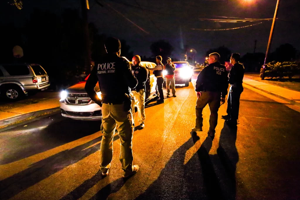 Detenciones de ICE Phoenix en 2025 registra 995 casos.📸 ICE-The Border Reports