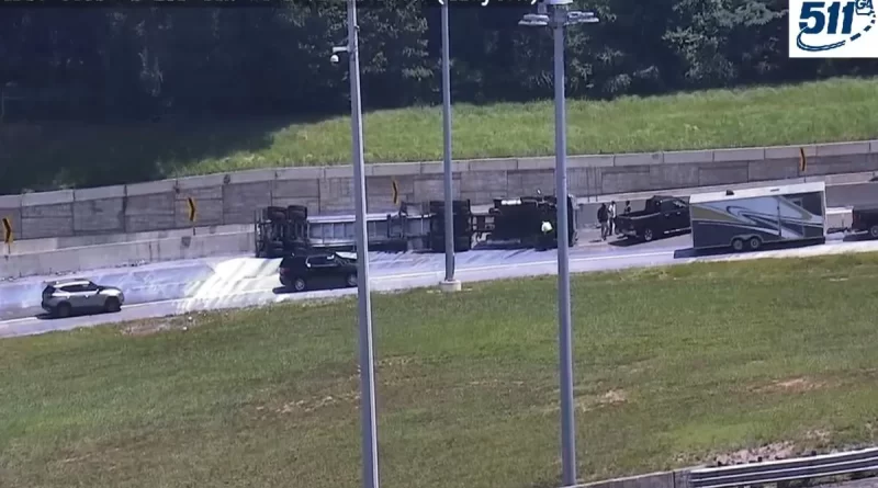 Accidente cierra salida de I-75 hacia I-285 en Atlanta. 📸 GDOT/The Border Reports