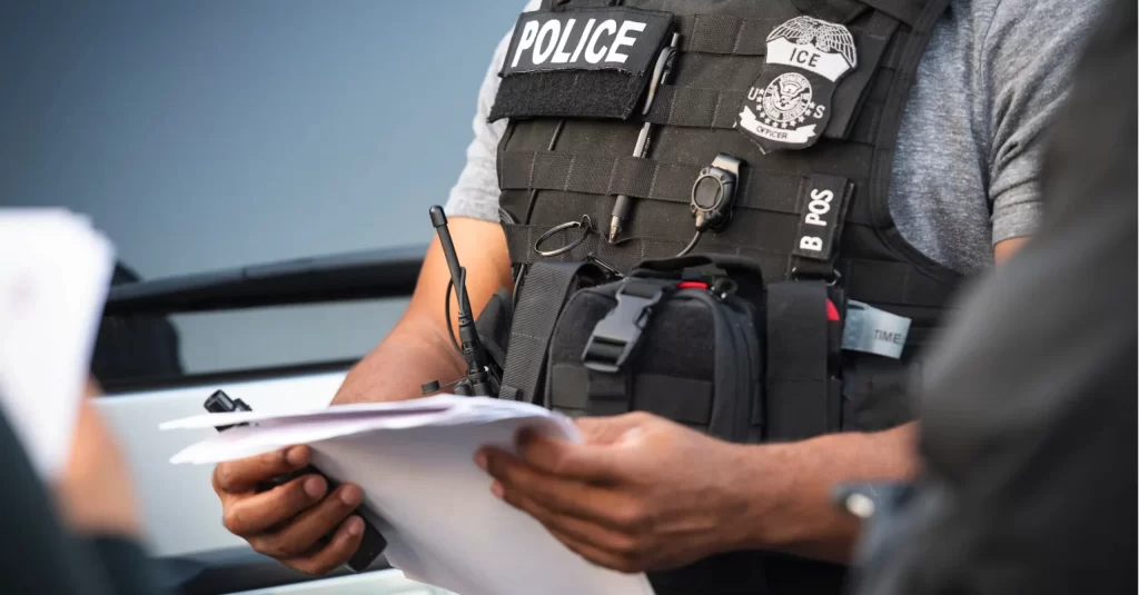 ICE emite memorando prohibiendo fianzas a migrantes en deportación.📸 ICE/The Border Reports