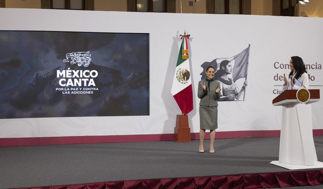 La presidenta Claudia Sheinbaum confirmó que existe una orden de aprehensión a Julio César Chávez Jr. 📸 Presidencia de México-The Border Reports