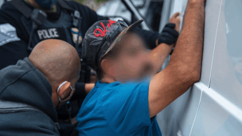 Qué hacer si eres detenido en una redada. 📸 ICE-The Border Reports