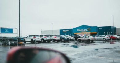 Walmart abierto el 4 de Julio, Día de la Independencia en USA, consulte horario. (Pic pexels-introspectivedsgn)-The Border Reports