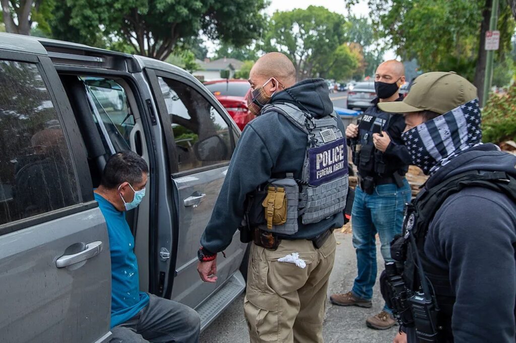 Departamento de Justicia exhibe estados, condados y ciudades santuario que frenan políticas migratorias de Trump.📸 ICE-The Border Reports