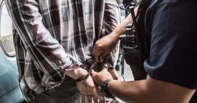 Deportaciones y detenciones de ICE en 2025 suman más de 600 mil, según Kristi Noem, secretaria de DHS. 📸 ICE-The Border Reports