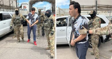 Deportan a Julio César Chávez Jr por Nogales. 📸 ICE- The Border Reports