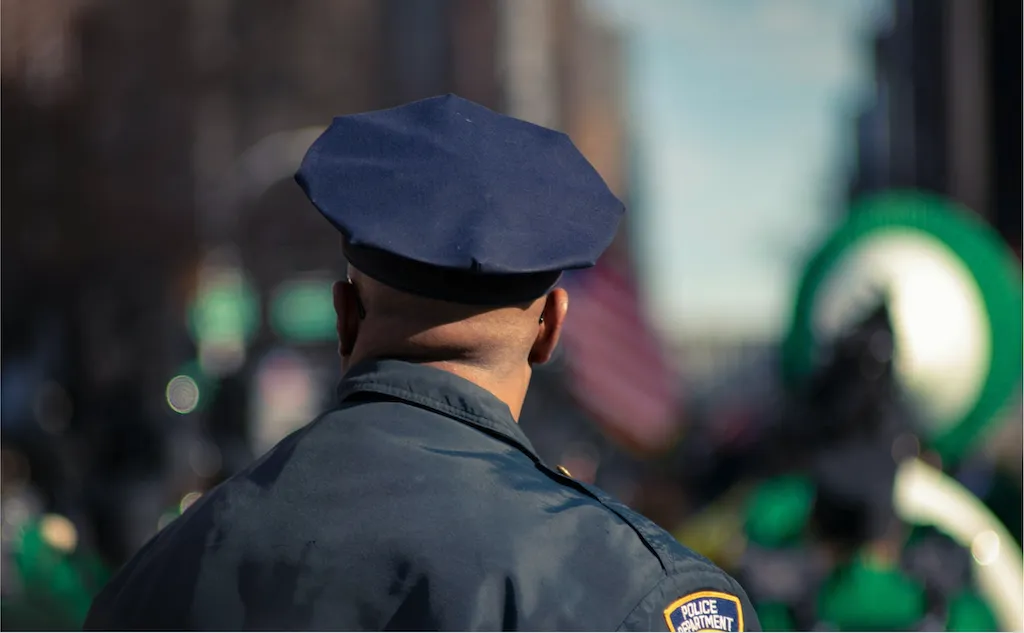 Noticias policiacas de Atlanta, los arrestos por un homicidio y acuchillado al 18 de septiembre 2025. 📸 Unsplash-Fred Moon-The Border Reports
