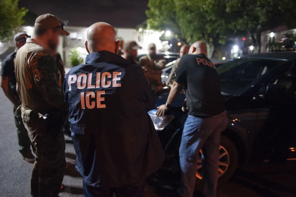 DHS alerta sobre recompensas contra agentes ICE y CBP ofrecidas desde México. 📸 ICE - The Border Reports