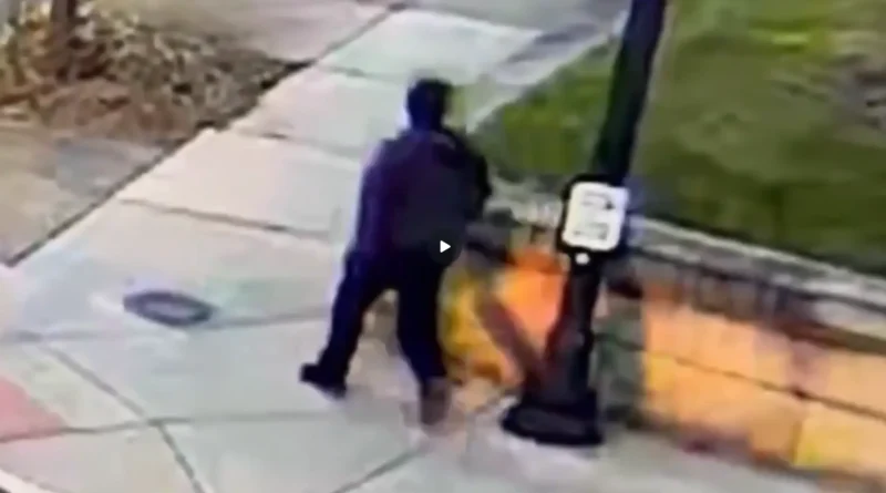 Brown University, Difunden las primeras imágenes del presunto autor del tiroteo.📸 Providence Police-The Border Reports