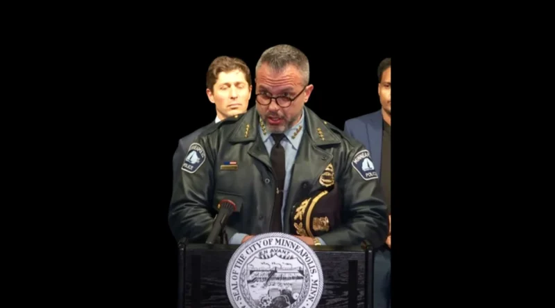 En Minneapolis, Minnesota, Jefe de Policía pide denunciar encapuchados arrestando personas. Pic. Minneapolis City gov-The Border Reports