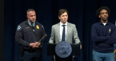 Jacob Frey, Alcalde de Minneapolis, Minnesota denuncia discriminación a migrantes latinos y somalíes. 📸 Minnesota City-The Border Reports