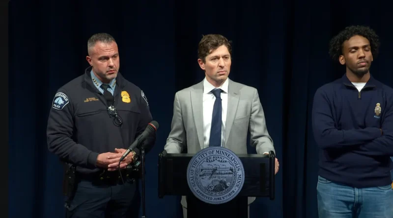 Jacob Frey, Alcalde de Minneapolis, Minnesota denuncia discriminación a migrantes latinos y somalíes. 📸 Minnesota City-The Border Reports