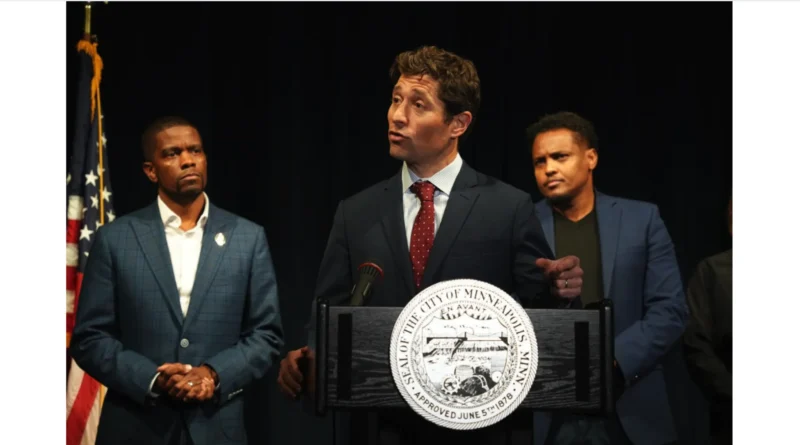 Redadas migratorias provocan miedo y cierre de negocios, denuncia alcalde de Minneapolis, Jacob Frey . 📸 Minneapolis City-The Border Reports