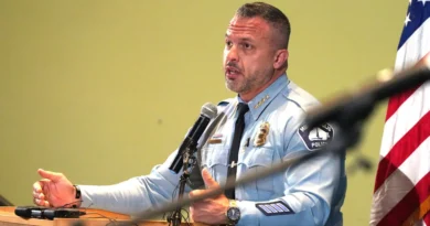 Saturan de denuncias de encapuchados deteniendo migrantes en Minneapolis, Minnesota. 📸 MPD-The Border Reports