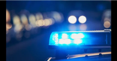 Tragedia en DeKalb: Niño de 7 años muere tras disparo accidental autoinfligido. canva-The Border Reports