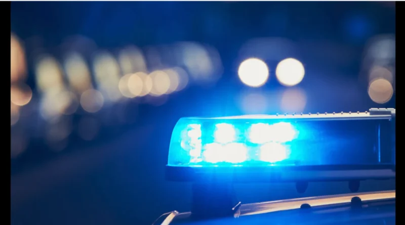 Tragedia en DeKalb: Niño de 7 años muere tras disparo accidental autoinfligido. canva-The Border Reports