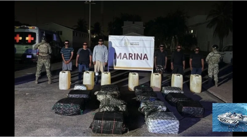 Elementos de la SEMAR aseguran cargamento de cocaína en lancha rápida en Michoacán.