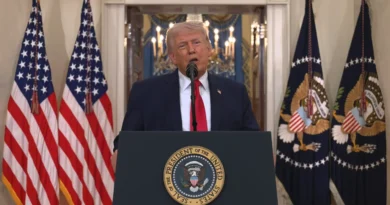 Donald Trump advierte que mandará a Irán "de vuelta a la Edad de Piedra" elevando la ofensiva militar estadounidense en el Medio Oriente. WH-The Border Reports