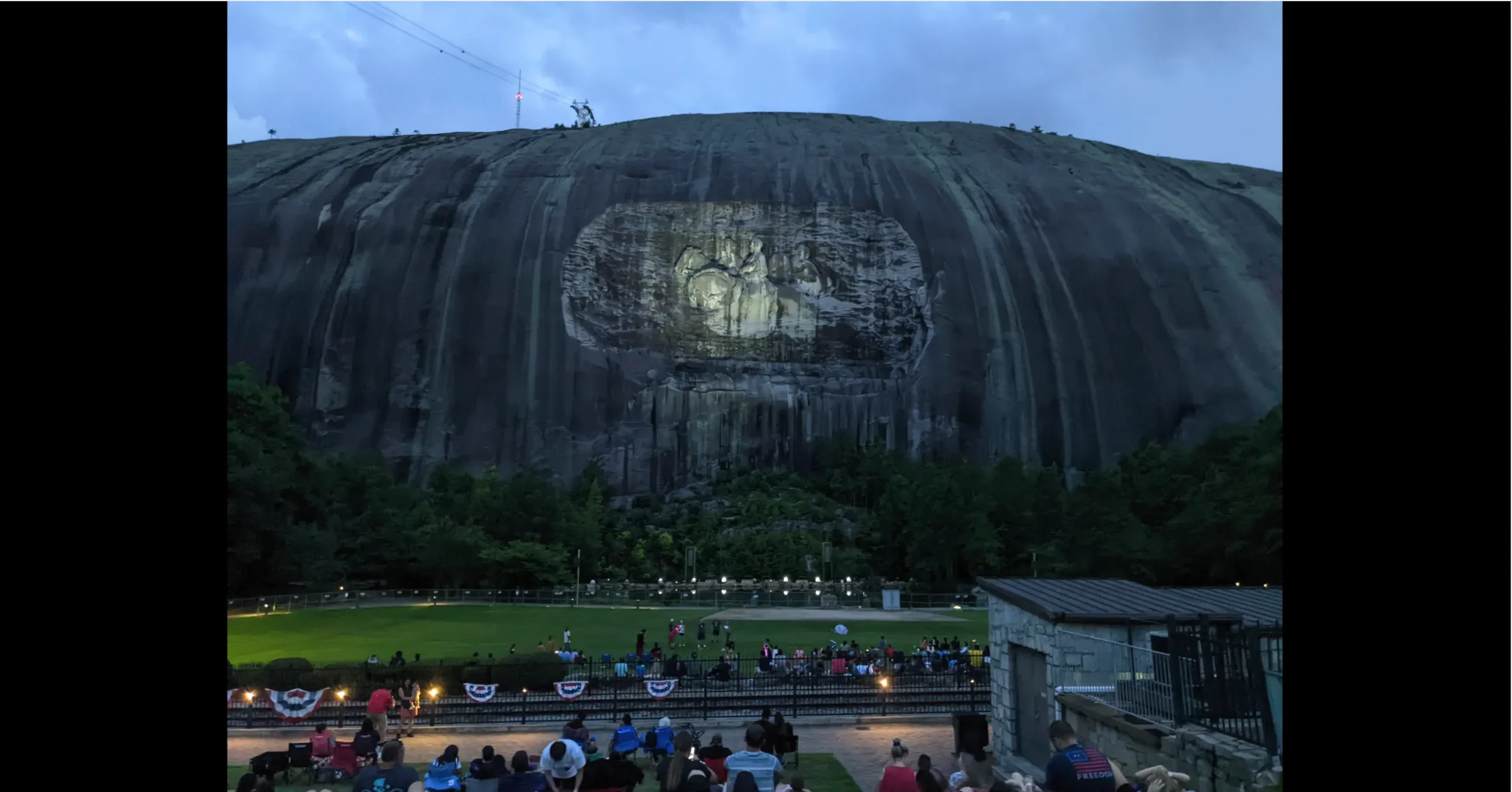 Alerta laboral en Georgia: Casi 500 empleados de Stone Mountain Park enfrentan despidos en junio