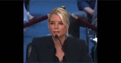 Trump despide a Pam Bondi como Fiscal General. USGov-The Border Reports