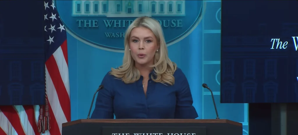 Karoline Leavitt en Conferencia de prensa Casa Blanca para aclaración negociaciones Irán