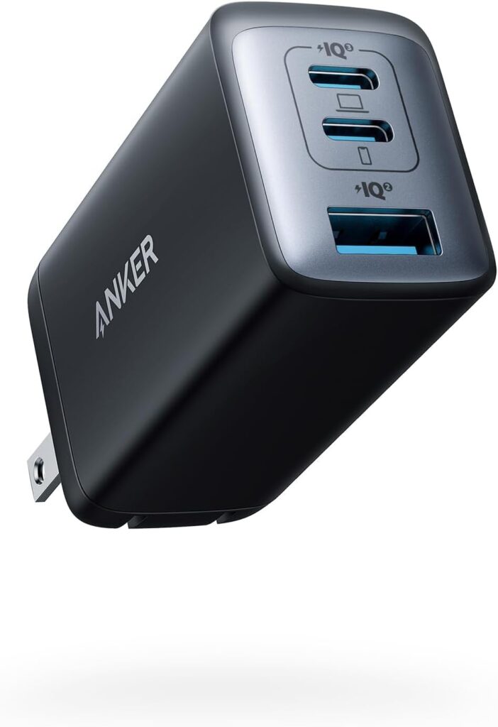 Mantén tus dispositivos cargados y listos con este potente cargador USB-C de 65 W y 3 puertos. Es perfecto para la carga rápida de tu MacBook, iPad, Galaxy y más.