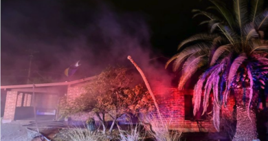Incendio en casa de Tucson desplaza a residentes. pic-TFD-The Border Reports