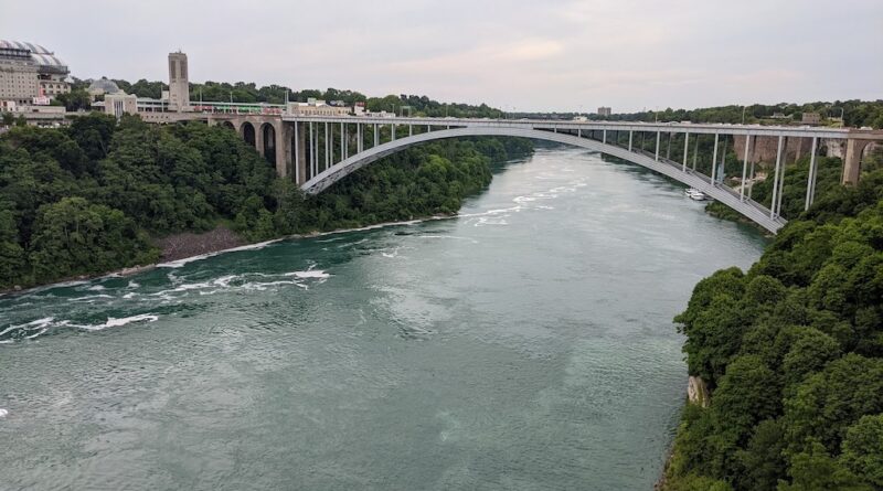 mexicanos traficaban migrantes por canada, puenhte a provincia de ontario-pic Ruben Ruiz-The Border Reports