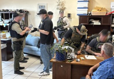 Agentes de HSI ejecutaron una orden de cateo en una escuela de conducción de camiones, donde fueron detenidos dos ciudadanos mexicanos. Pic-HSI-The Border Reports
